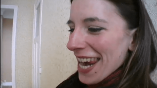 sweet french girl fuck with a construction worker in her apartament