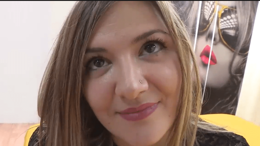 Spanish mature lady, convinced to fuck in her first porn movie, with a young guy, while she live her fetish